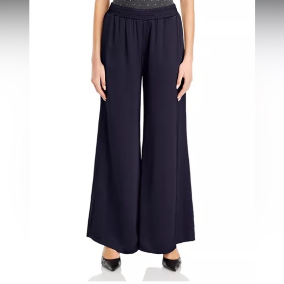 Fabiana Filippi•High Rise Wide Leg Pants
Women’s•Dark Blue•38 IT, 2 US - Picture 7 of 12